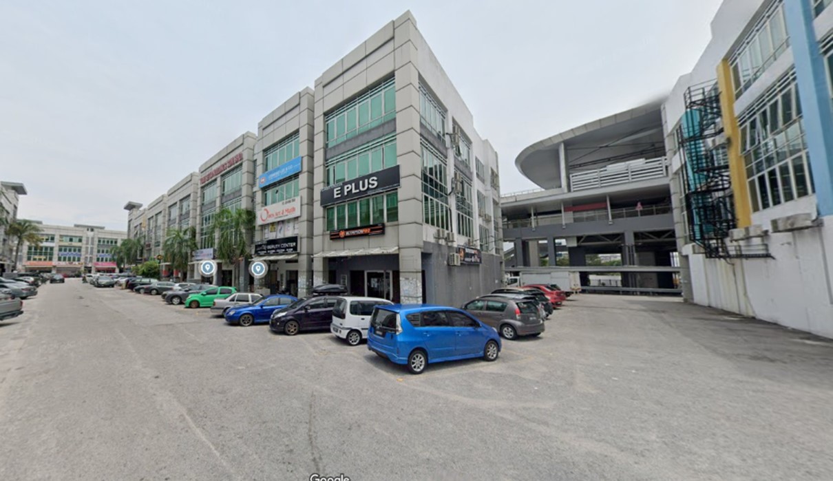 Commercial property - Prime 4-Storey End-Lot Shop for Sale in Bandar Puteri Puchong bandar puteri puchong ( (4)