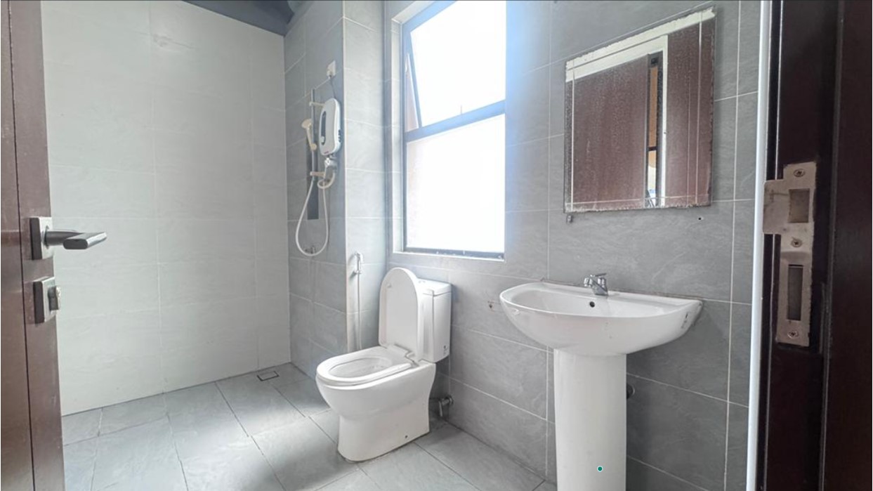 FOR SALE: SPACIOUS 3-STOREY TERRACE HOUSE AT CAHAYA SPK 50 RESIDENSI cahaya spk 50 residensi (4)
