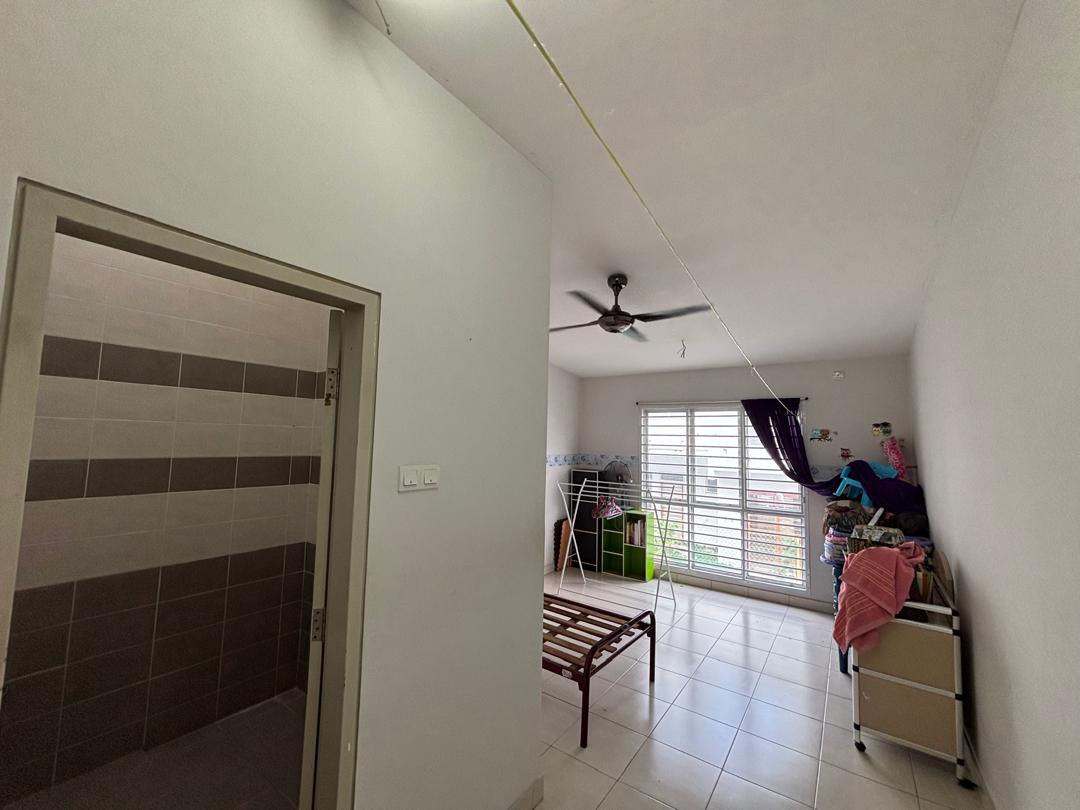 Oleander Corner Lot Double Storey for Sale β Bandar Seri Coalfields bedroom 3 #