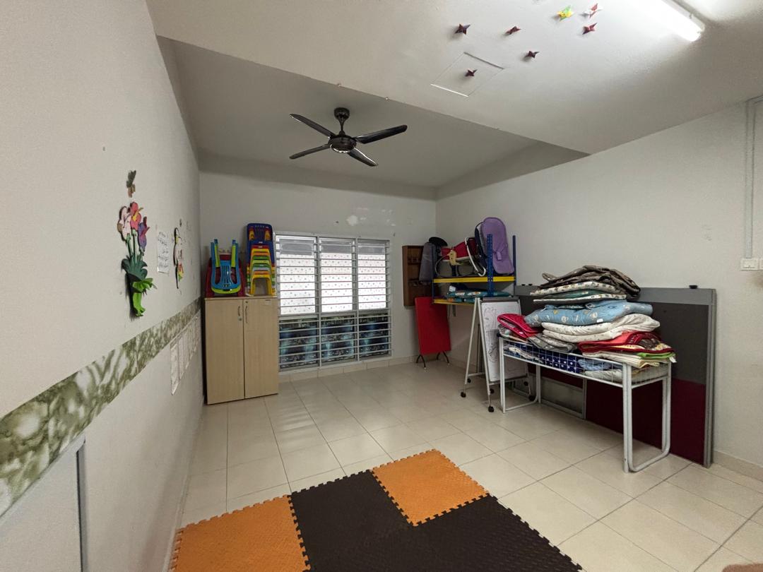 Oleander Corner Lot Double Storey for Sale β Bandar Seri Coalfields bedroom 4