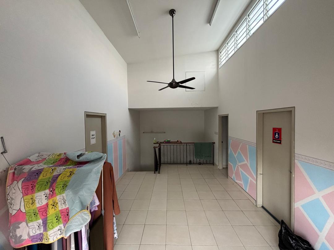 Oleander Corner Lot Double Storey for Sale β Bandar Seri Coalfields family hall2