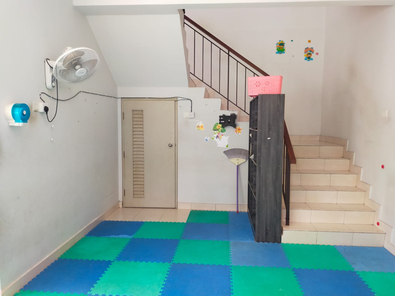 Oleander Corner Lot Double Storey for Sale β Bandar Seri Coalfields staircase photo