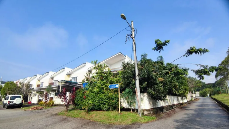 Oleander Corner Lot Double Storey for Sale β Bandar Seri Coalfields screenshot 2025 09 25 135438